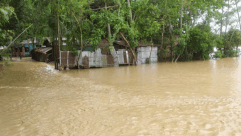 জকিগঞ্জে ডাইক ভেঙে ৫০টি গ্রাম প্লাবিত